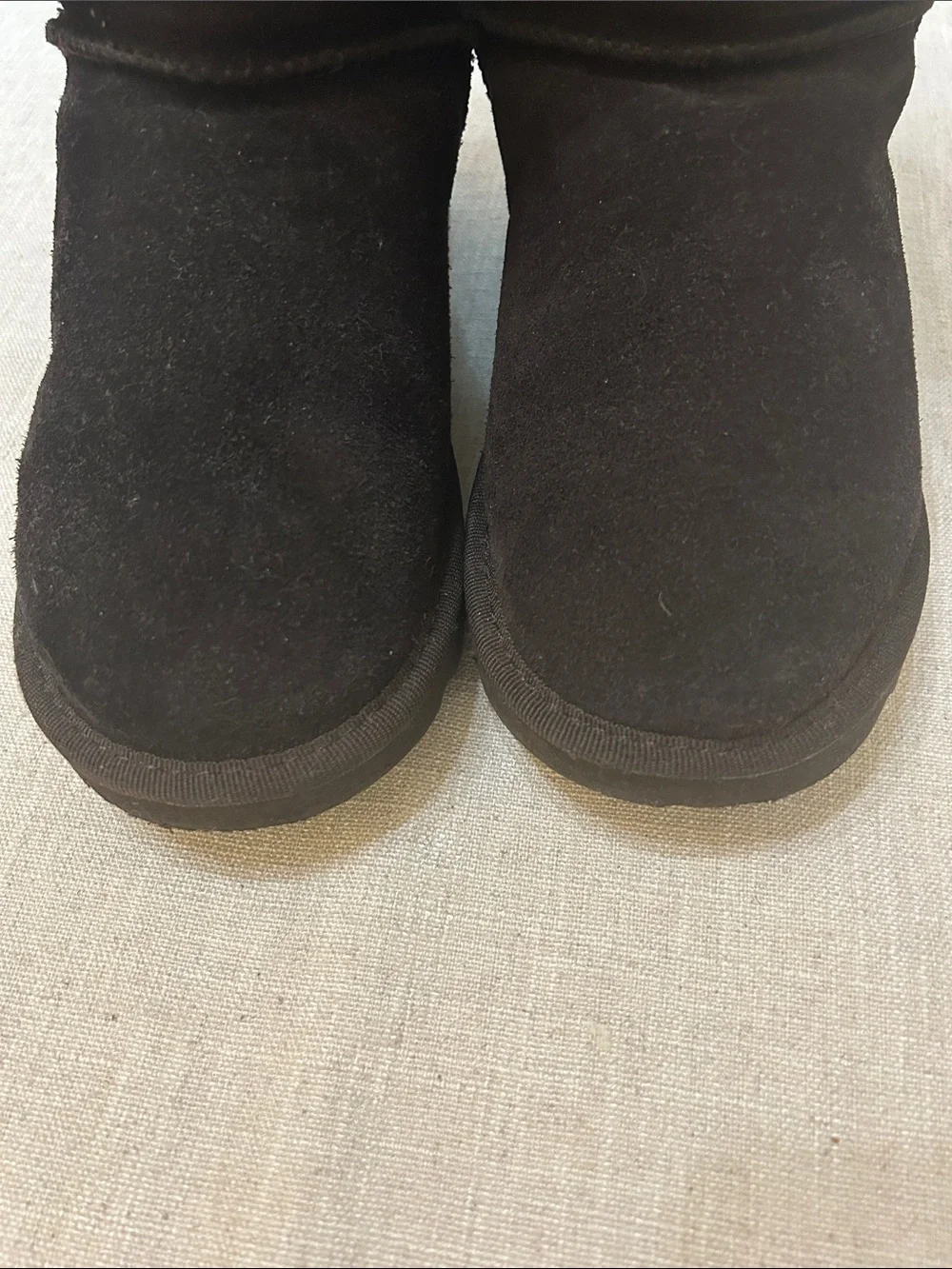 UGG Bailey Button Mid-Calf Boots Deep Purple Women's Size 10 Sheepskin Lined